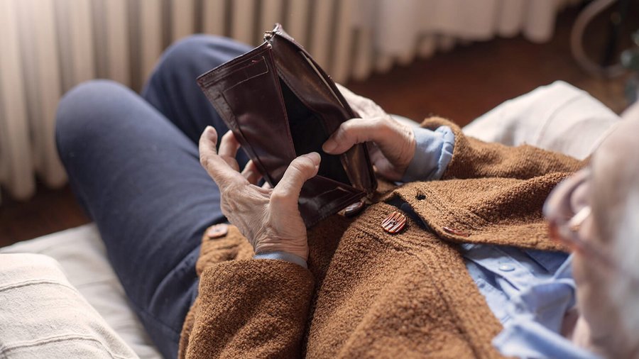 Пенсіонери з порожніми гаманцями – забезпечення на старість  